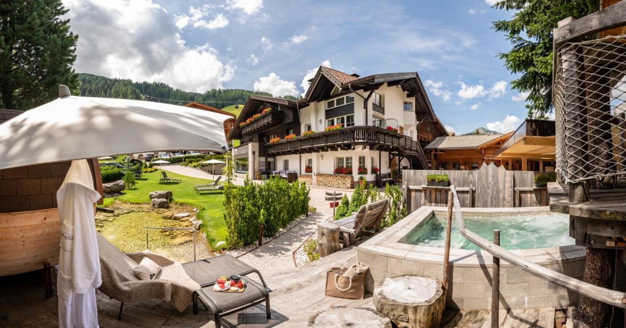 Chalet Elisabeth Dolomites Alpin & Charme セルヴァ・ディ・ヴァル・ガルデーナ エクステリア 写真
