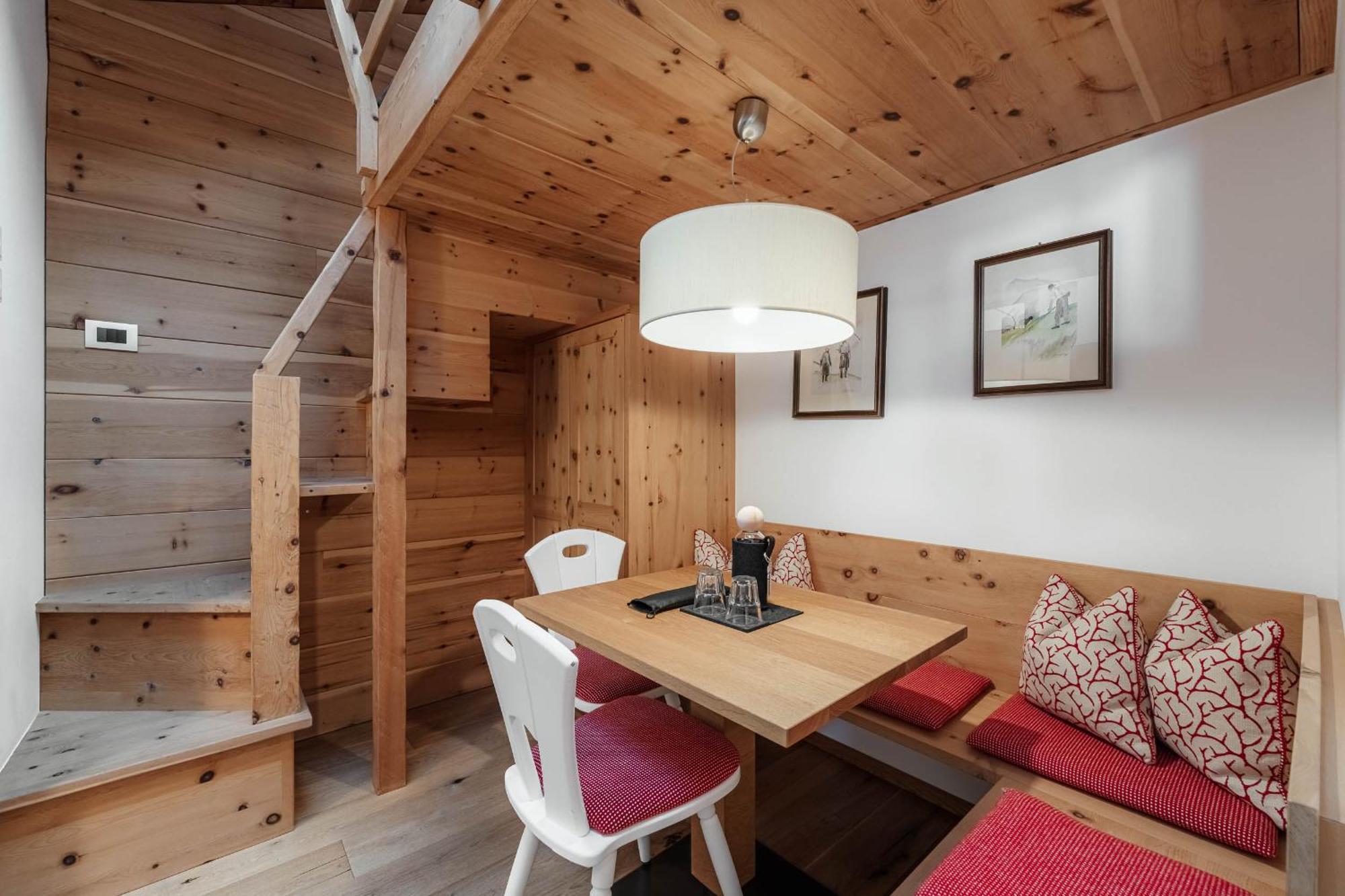 Chalet Elisabeth Dolomites Alpin & Charme セルヴァ・ディ・ヴァル・ガルデーナ エクステリア 写真