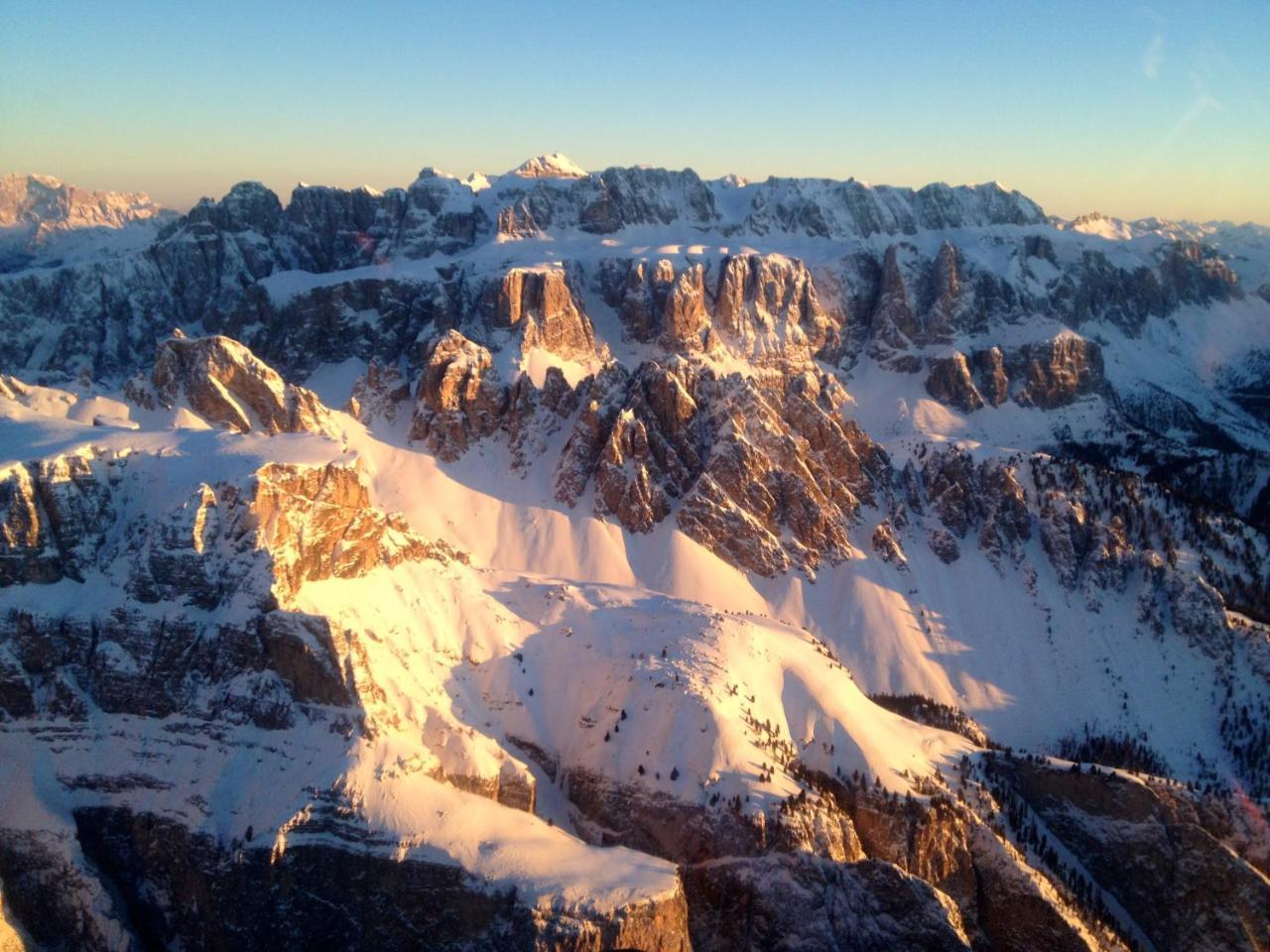 ホテル Chalet Elisabeth Dolomites Alpin & Charme セルヴァ・ディ・ヴァル・ガルデーナ エクステリア 写真